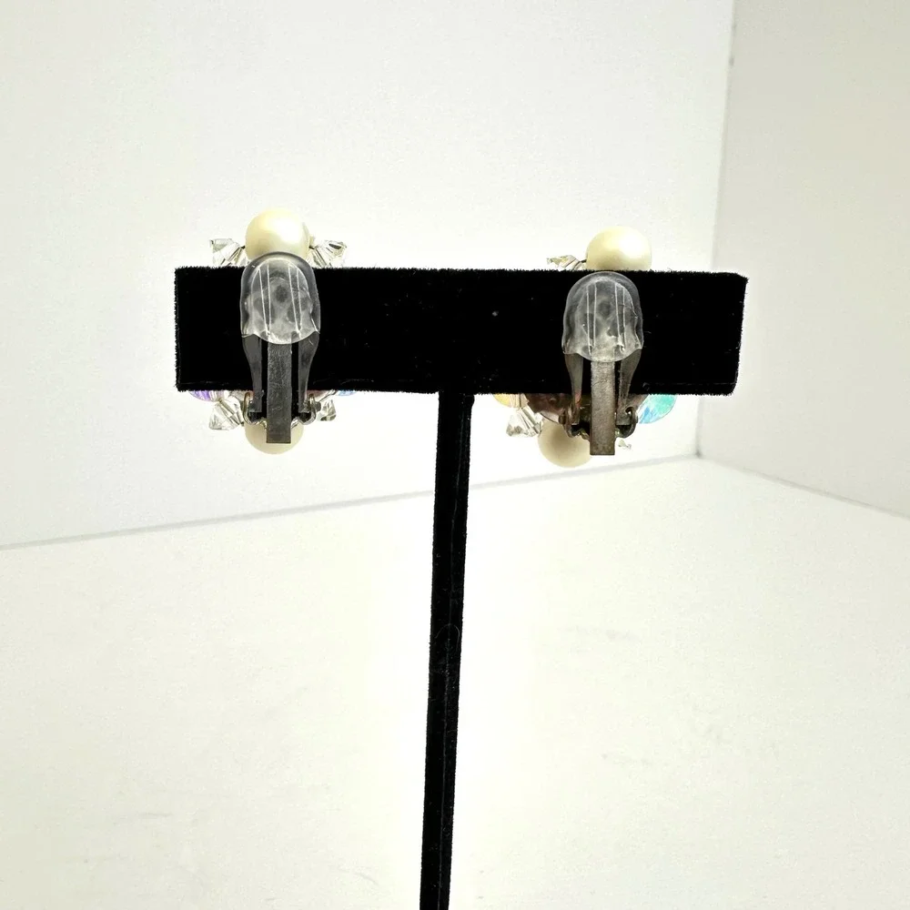 Vintage Faux Pearl Aurora‎ Borealis Crystal Cluster Clip On Earrings Silver Tone